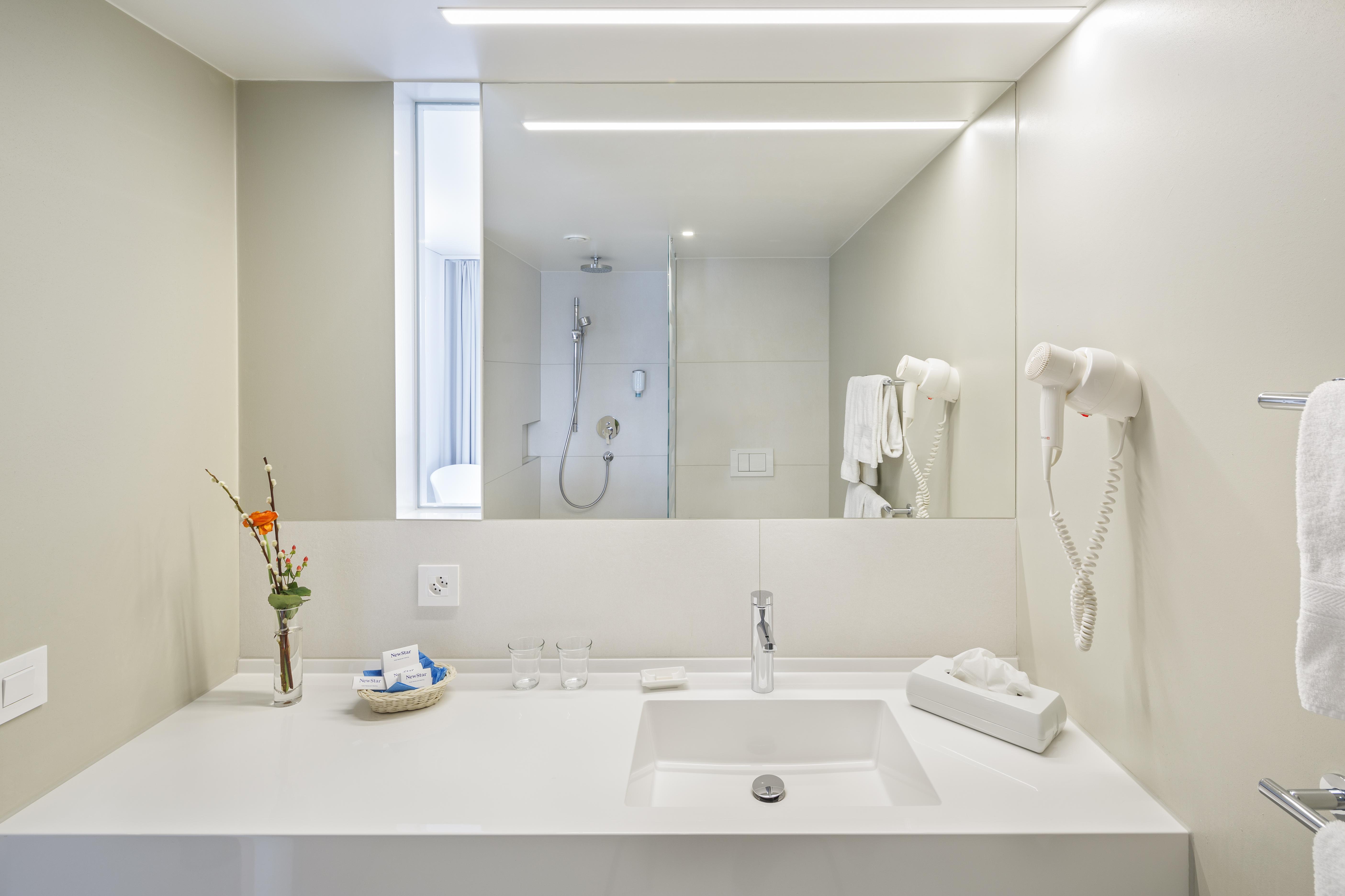 סנט גאלן Newstar Hotel מראה חיצוני תמונה